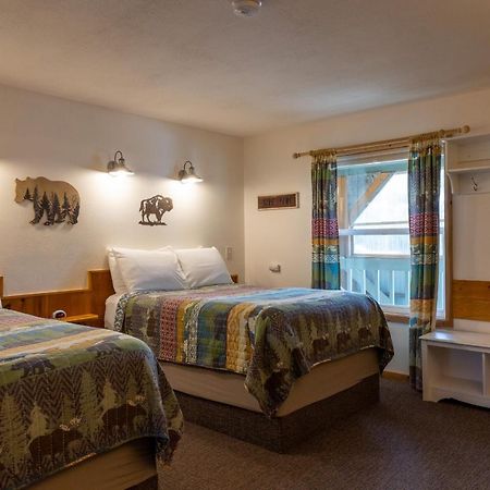 Elk Horn Lodge Cooke City Buitenkant foto