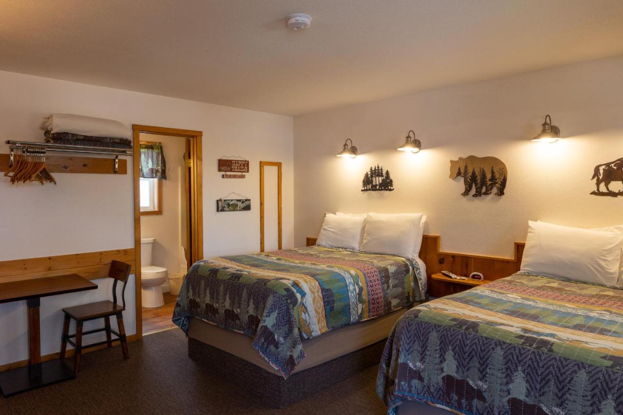 Elk Horn Lodge Cooke City Buitenkant foto