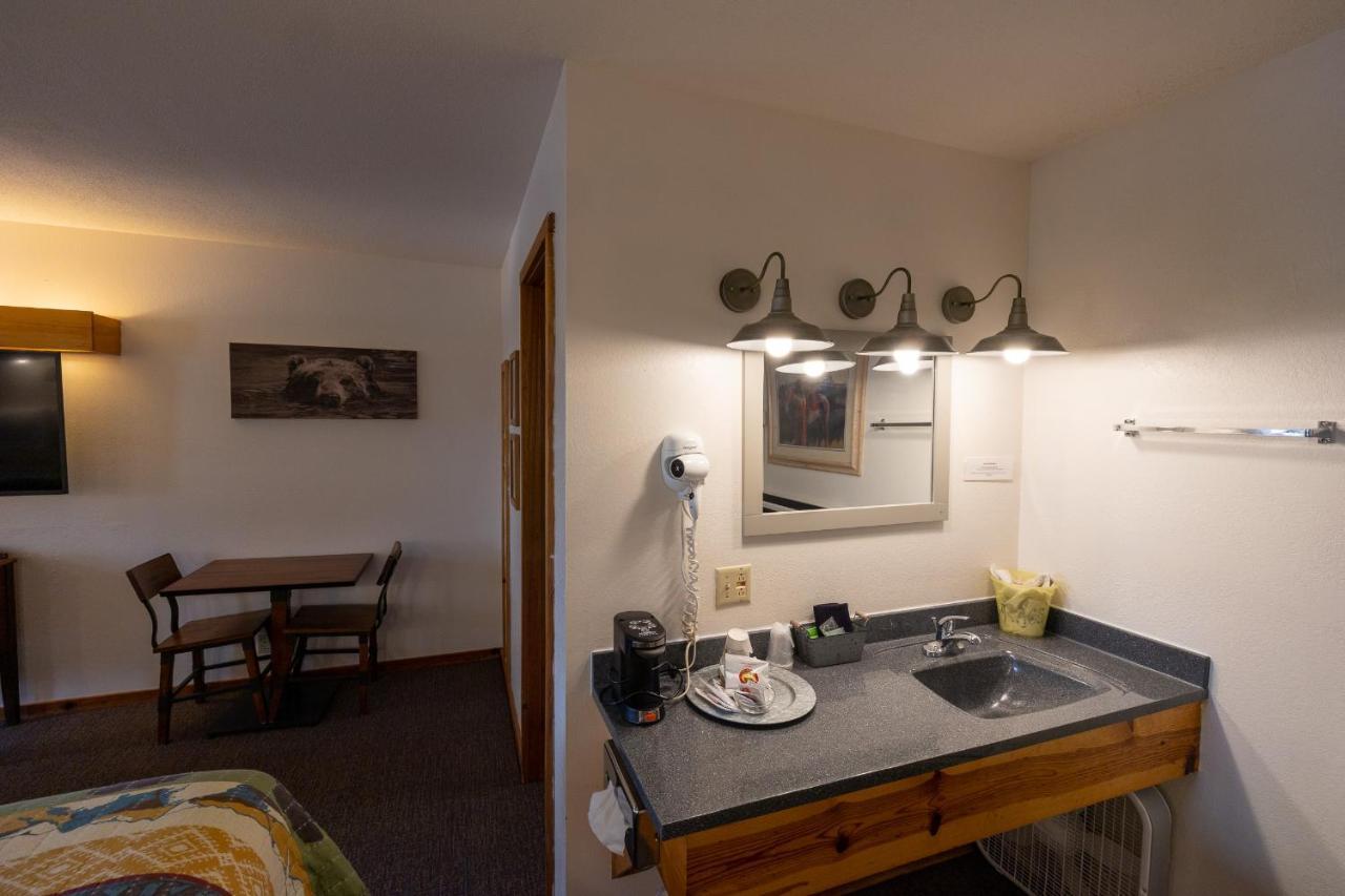 Elk Horn Lodge Cooke City Buitenkant foto