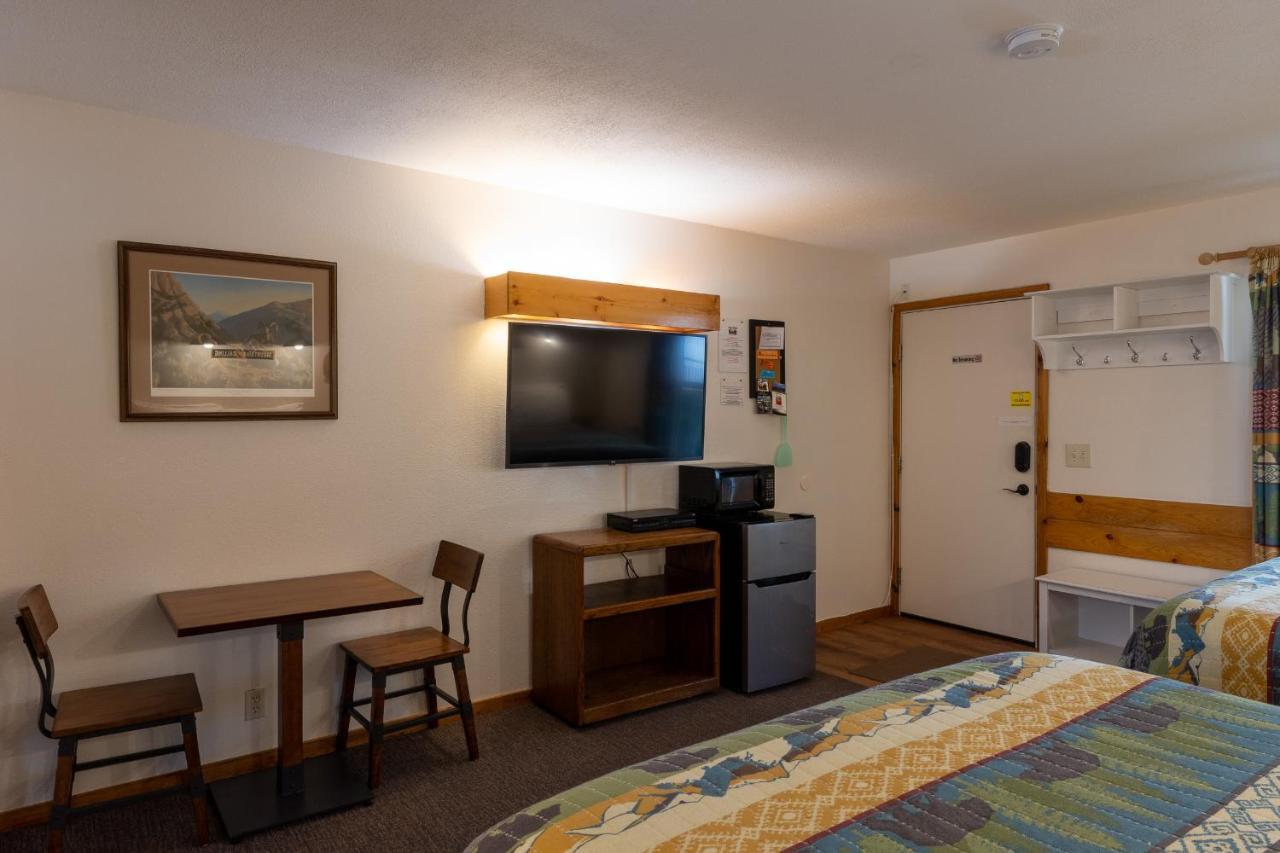 Elk Horn Lodge Cooke City Buitenkant foto