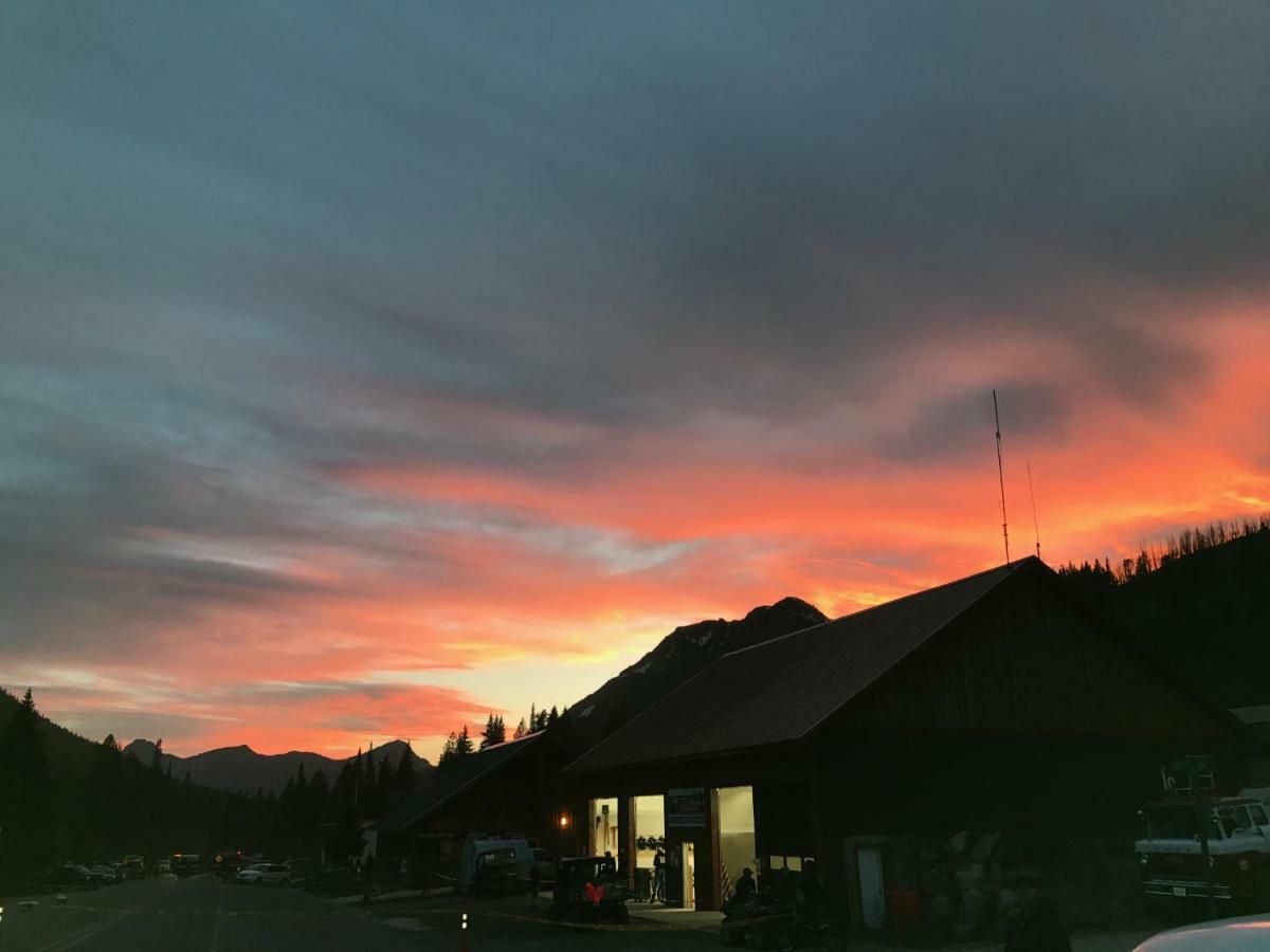 Elk Horn Lodge Cooke City Buitenkant foto
